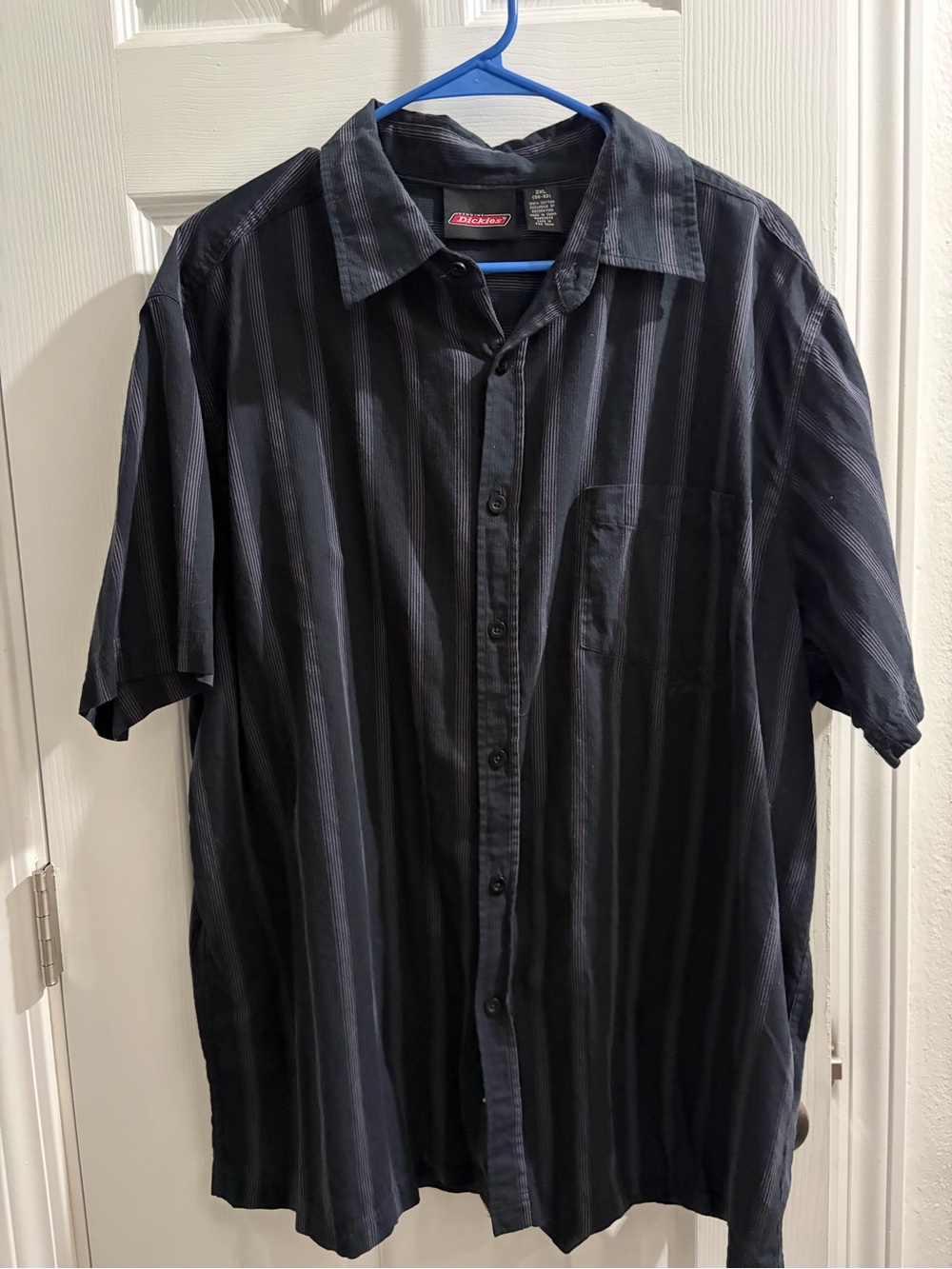 Dickies Men’s Black and Dark Blue Striped Short-Sleeve Button-Up Shirt